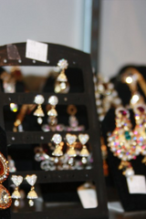 Pearl & Gold Necklace Set with Tikka